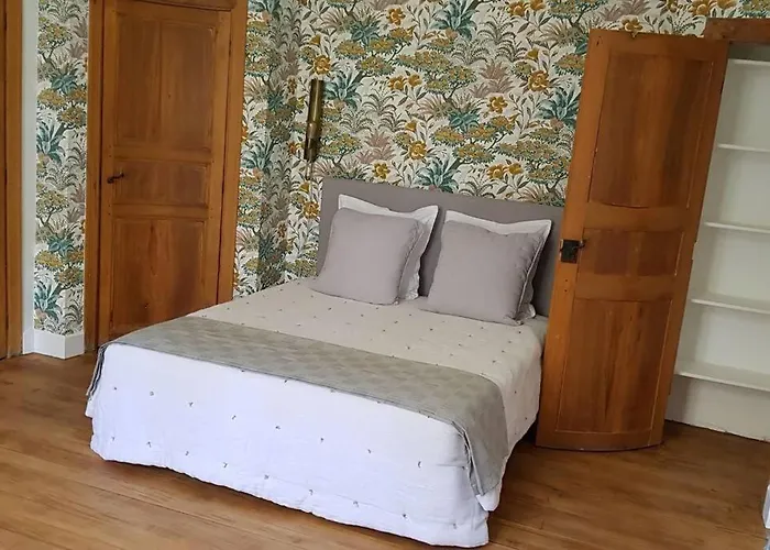 Hotell De 420 Metres Carres Dans Chateau L'ange Au Violon Jusqu'a 13 Couchages *